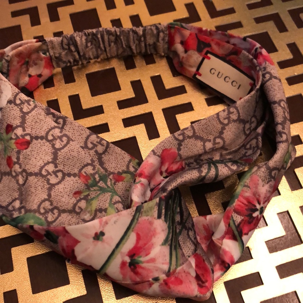 Gucci Bloom scarf